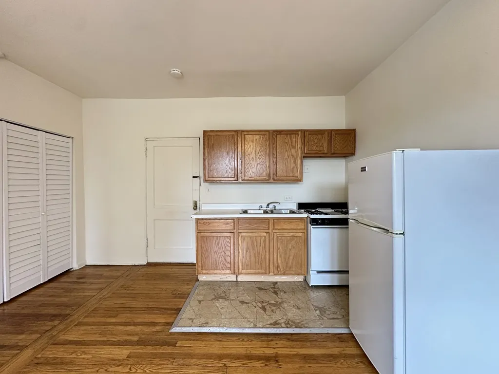1050 W George St, , 60657, USA 60657-unit#203-Chicago-IL