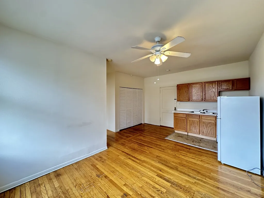 1050 W George St, , 60657, USA 60657-unit#203-Chicago-IL
