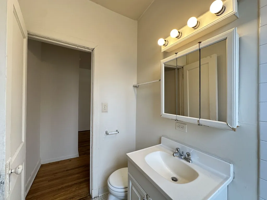 1050 W George St, , 60657, USA 60657-unit#203-Chicago-IL