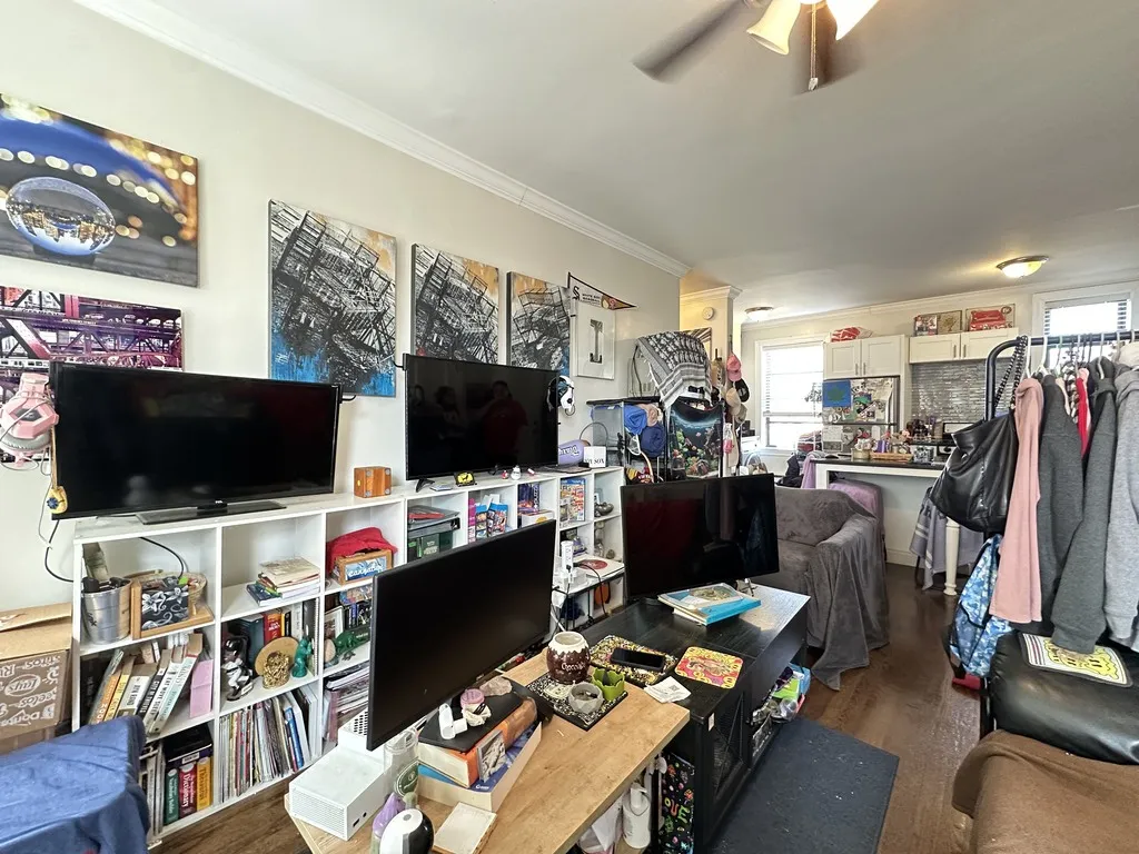 3841 N Greenview Ave, ,  60613, USA 60613-unit#3W-Chicago-IL