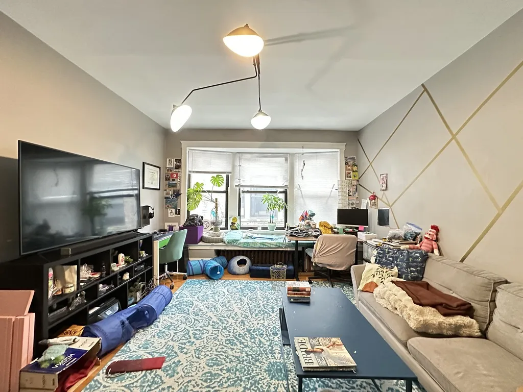 439 W Melrose St, ,  60657, USA 60657-unit#3C-Chicago-IL