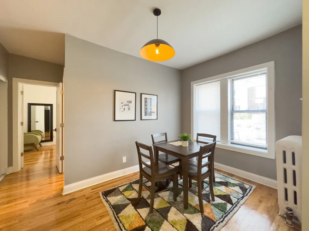 637 W Cornelia Ave, , 60657, USA 60657-unit#2W-Chicago-IL