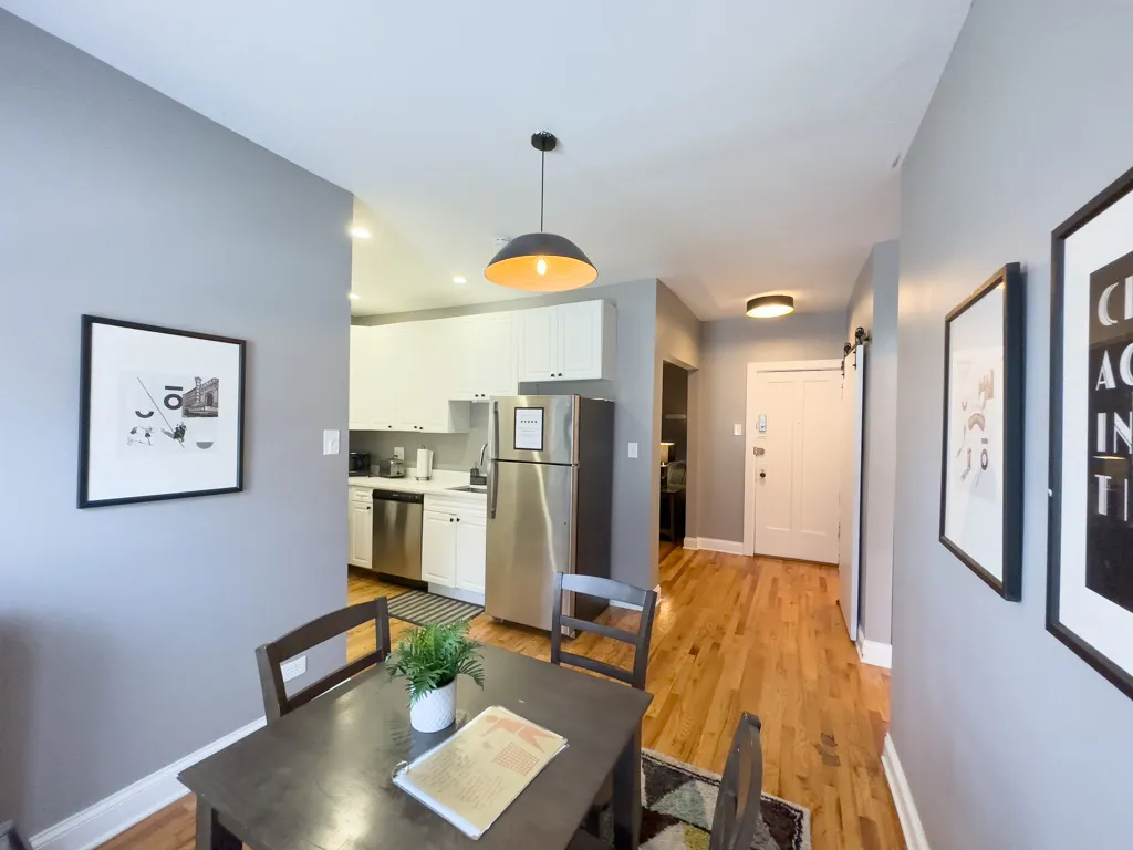 637 W Cornelia Ave, , 60657, USA 60657-unit#2W-Chicago-IL
