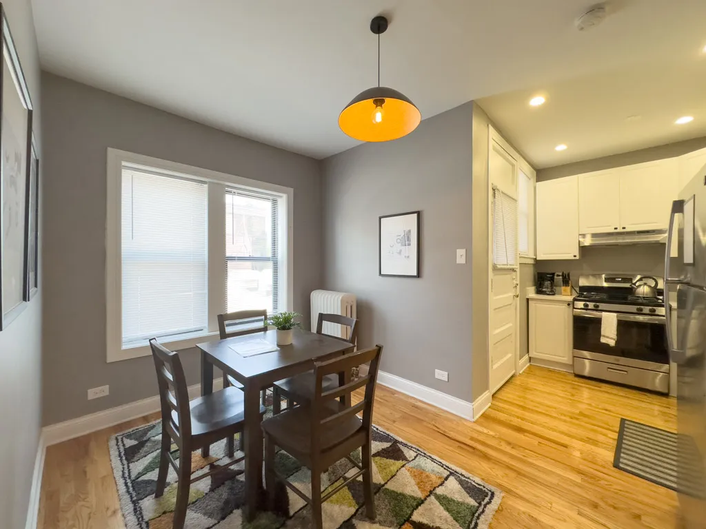 637 W Cornelia Ave, , 60657, USA 60657-unit#2W-Chicago-IL