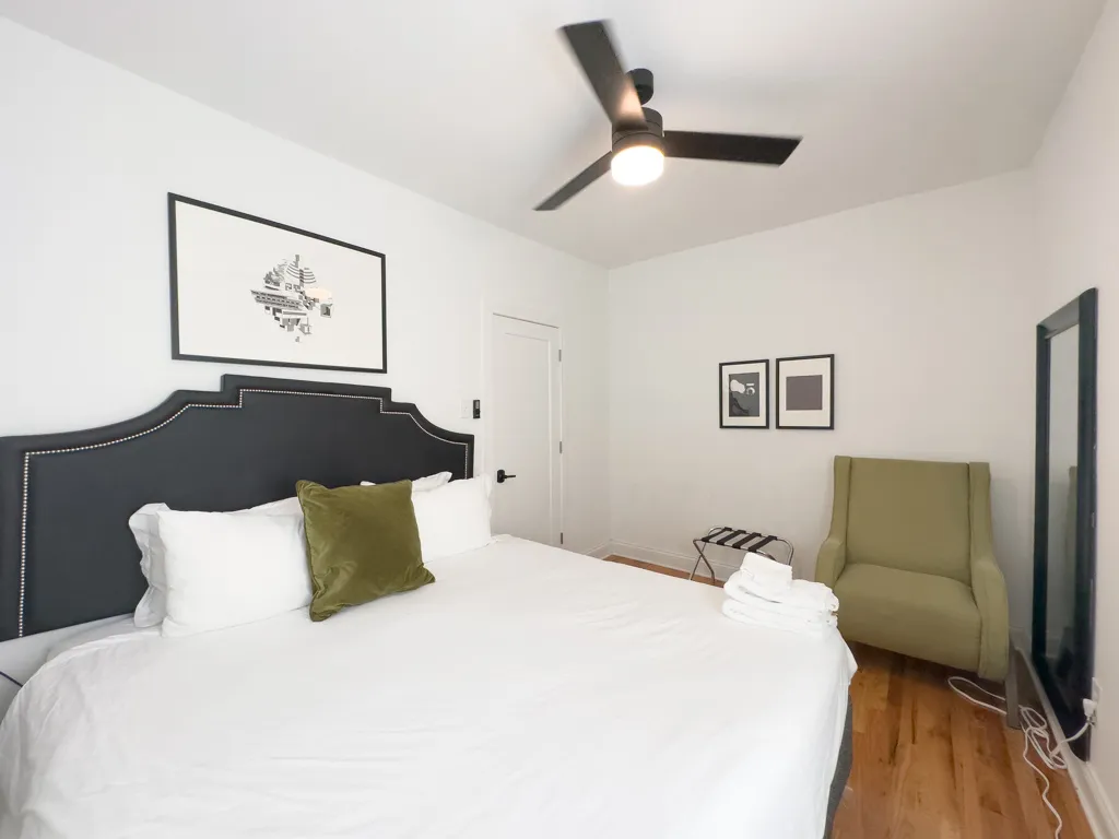 637 W Cornelia Ave, , 60657, USA 60657-unit#2W-Chicago-IL