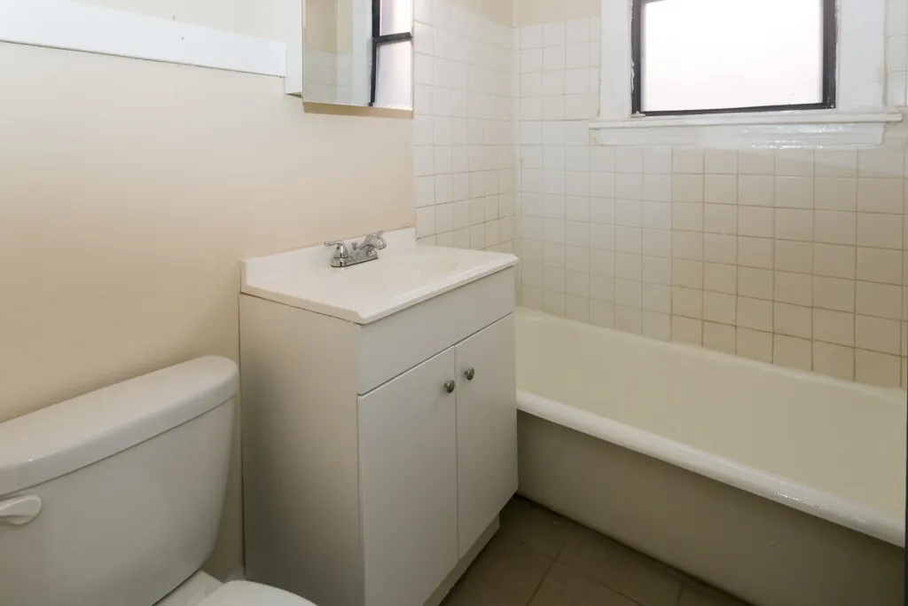 3121 N Hamlin Ave, ,  60618, USA 60618-unit#2G-Chicago-IL