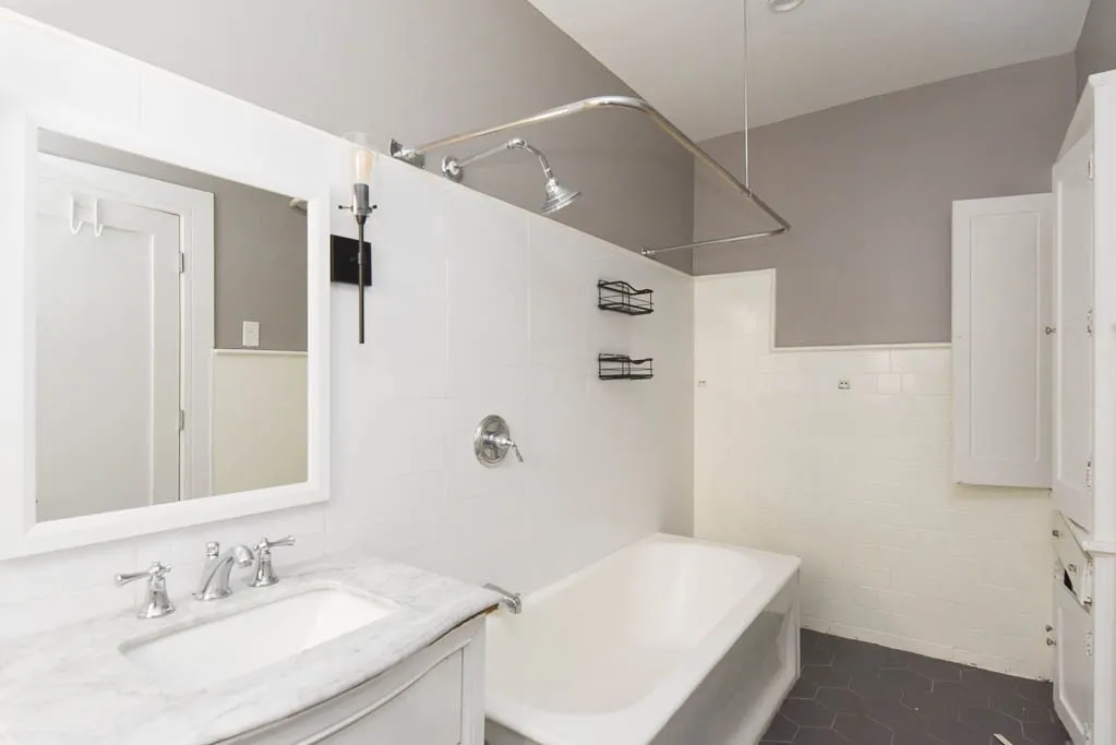 441 W Melrose St, ,  60657, USA 60657-unit#2A-Chicago-IL