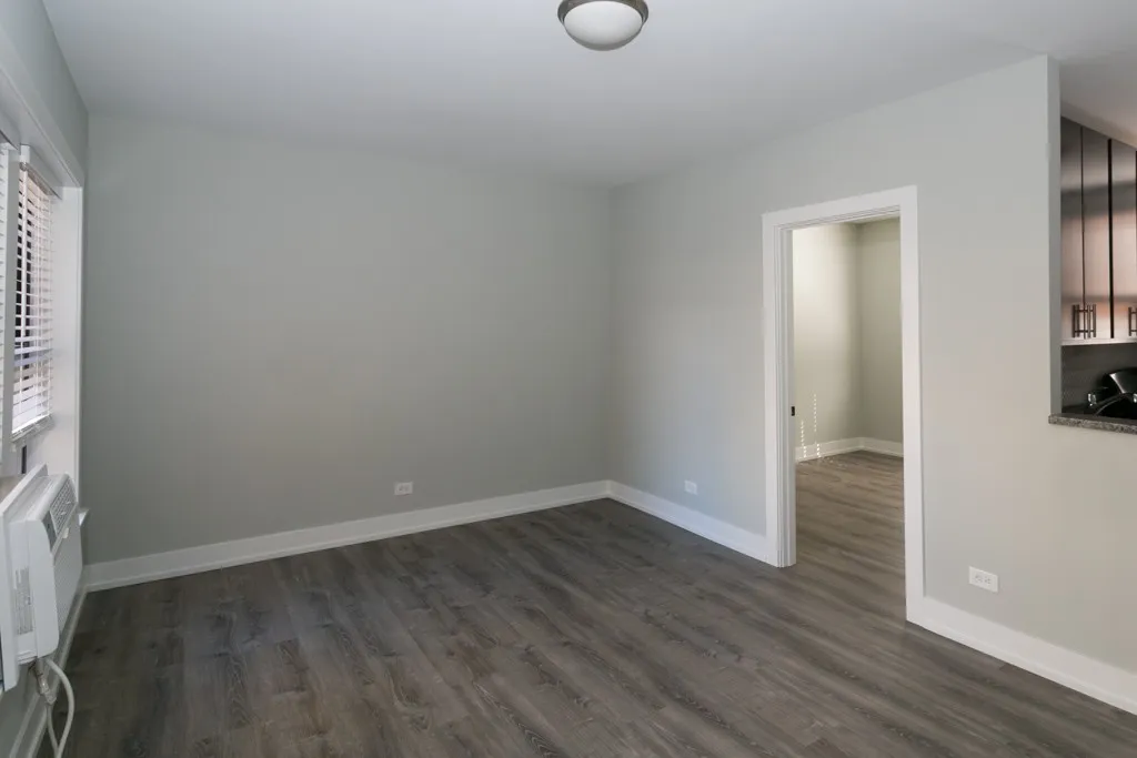 705 W Brompton Ave, ,  60657, USA 60657-unit#19-Chicago-IL