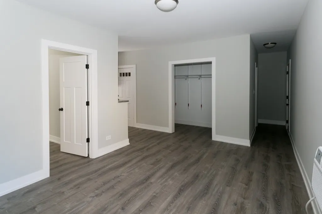 705 W Brompton Ave, ,  60657, USA 60657-unit#19-Chicago-IL