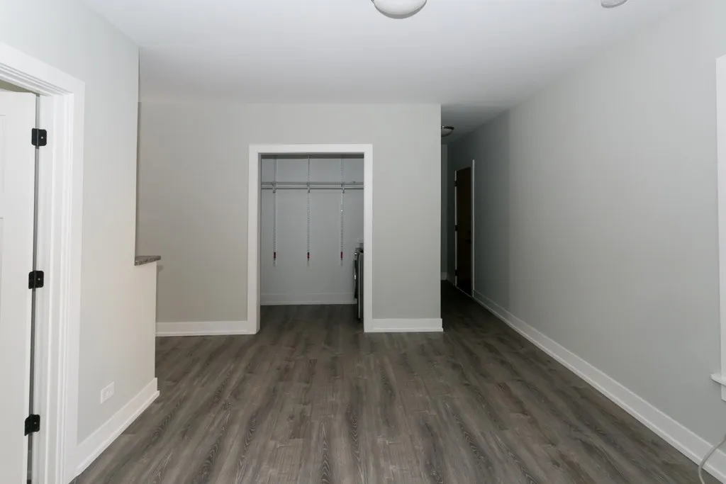 705 W Brompton Ave, ,  60657, USA 60657-unit#19-Chicago-IL