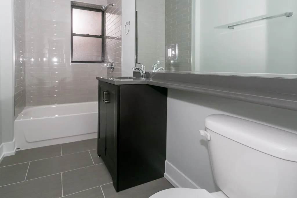 705 W Brompton Ave, ,  60657, USA 60657-unit#19-Chicago-IL