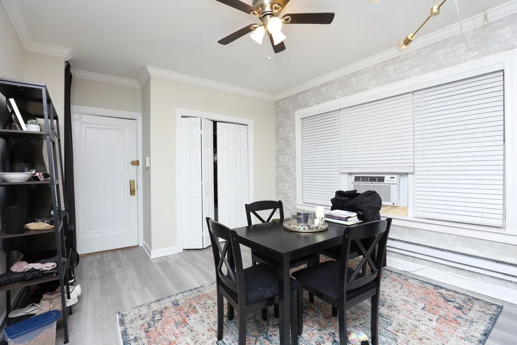 648 W Roscoe St, ,  60657, USA 60657-unit#2S-Chicago-IL