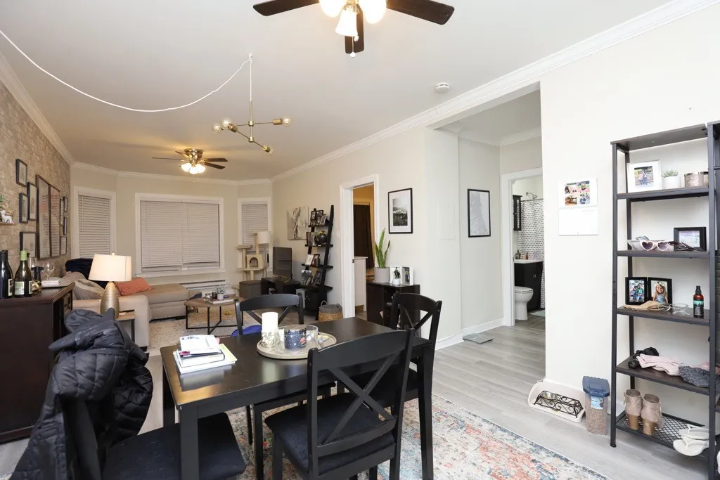 648 W Roscoe St, ,  60657, USA 60657-unit#2S-Chicago-IL