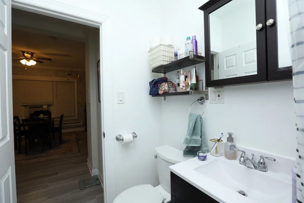 648 W Roscoe St, ,  60657, USA 60657-unit#2S-Chicago-IL