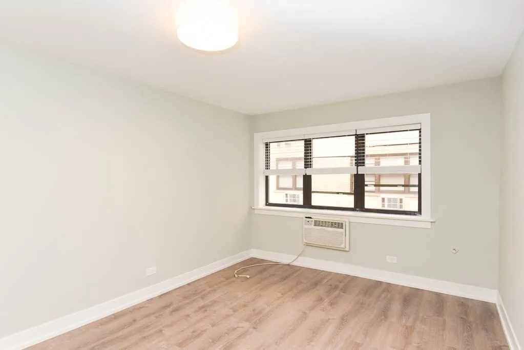 445 W Barry Ave, , 60657, USA 60657-unit#211-Chicago-IL