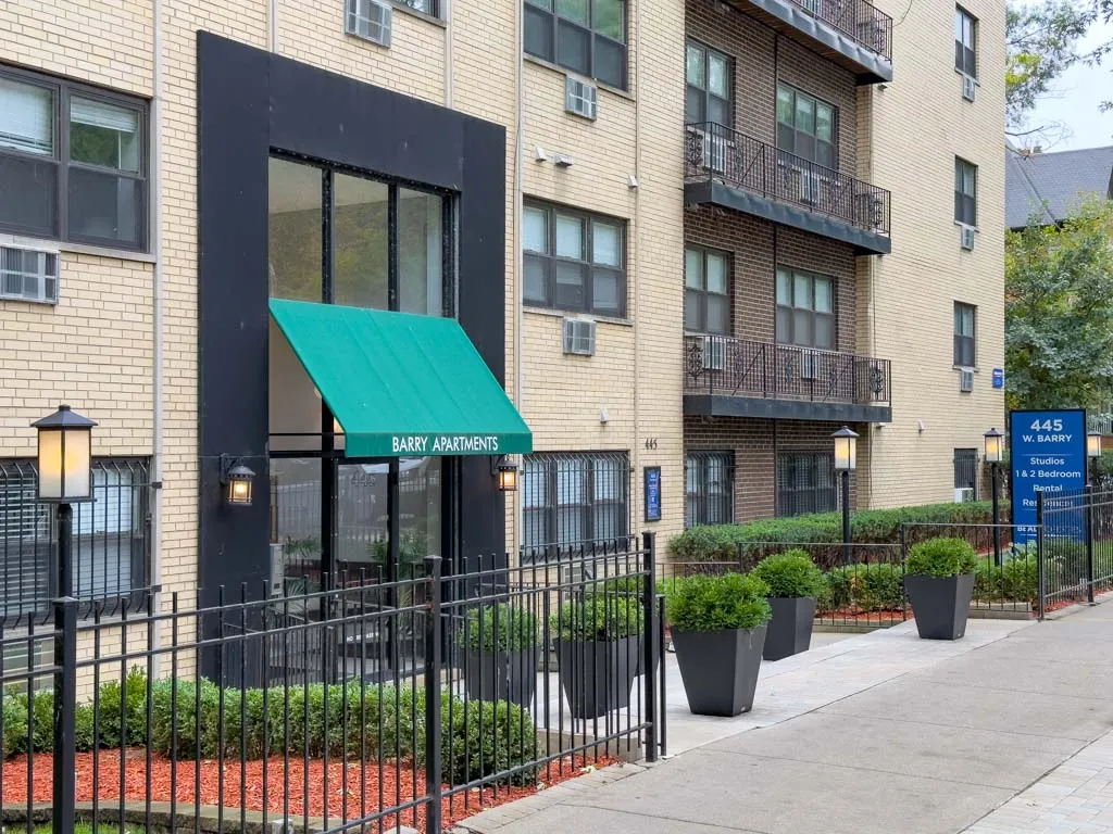 445 W Barry Ave, , 60657, USA 60657-unit#230-Chicago-IL