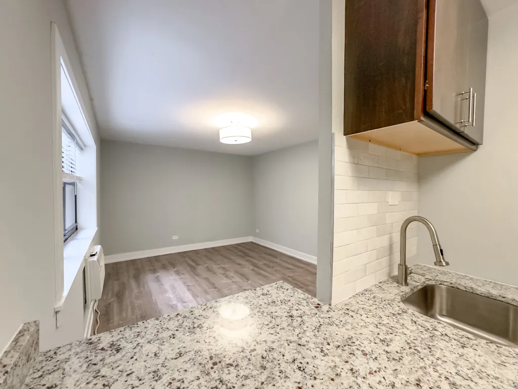 445 W Barry Ave, ,  60657, USA 60657-unit#230-Chicago-IL