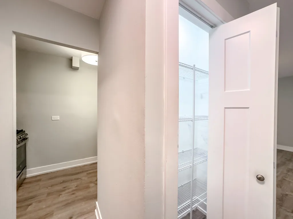 445 W Barry Ave, ,  60657, USA 60657-unit#230-Chicago-IL