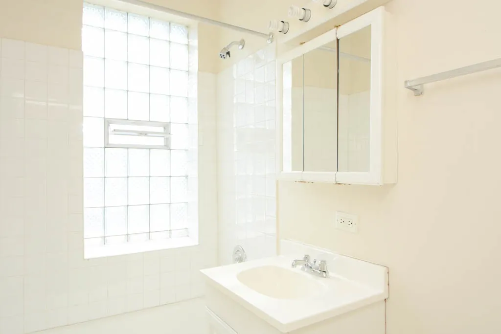 1050 W George St, ,  60657, USA 60657-unit#302-Chicago-IL