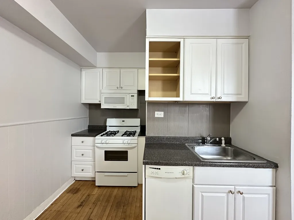 4409 N Kenneth Ave, , 60630, USA 60630-unit#2B-Chicago-IL