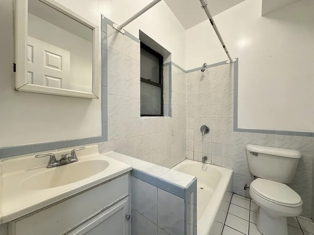 2405 W Wilson Ave, , 60625, USA 60625-unit#1-Chicago-IL