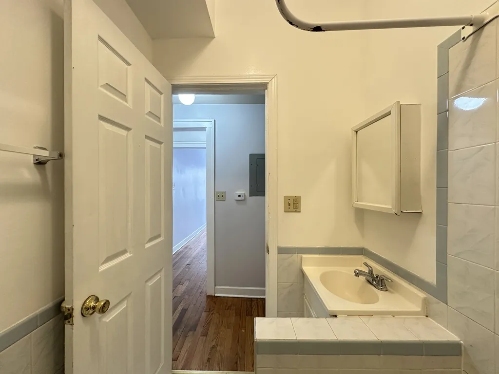 2405 W Wilson Ave, , 60625, USA 60625-unit#1-Chicago-IL
