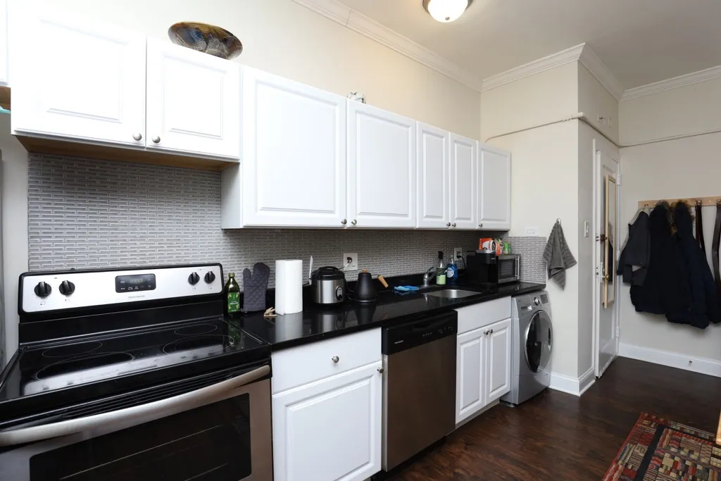 3345 N Marshfield Ave, ,  60657, USA 60657-unit#108-Chicago-IL