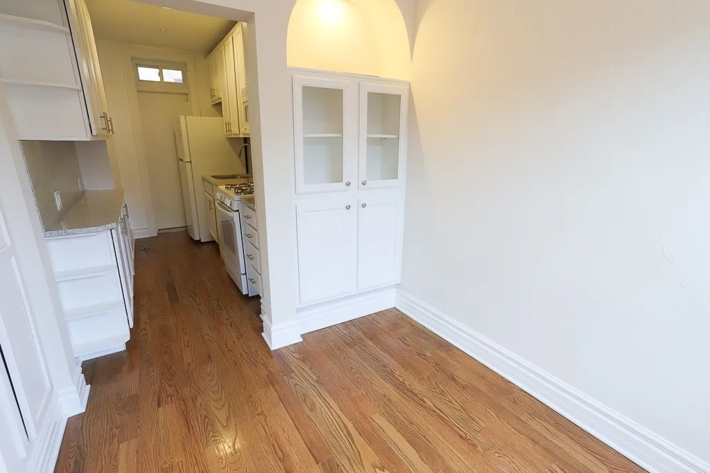 548 W Surf St, ,  60657, USA 60657-unit#3N-Chicago-IL