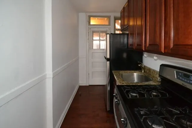 542 W Surf St, ,  60657, USA 60657-unit#2S-Chicago-IL