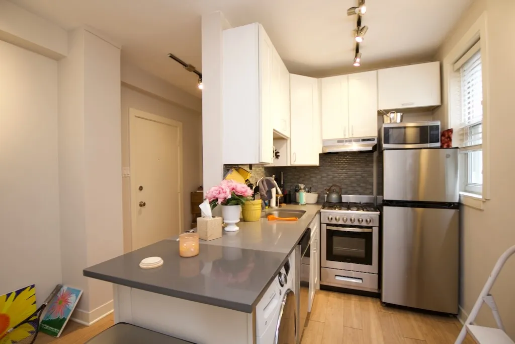 511 W Belmont Ave, , 60657, USA 60657-unit#35-Chicago-IL
