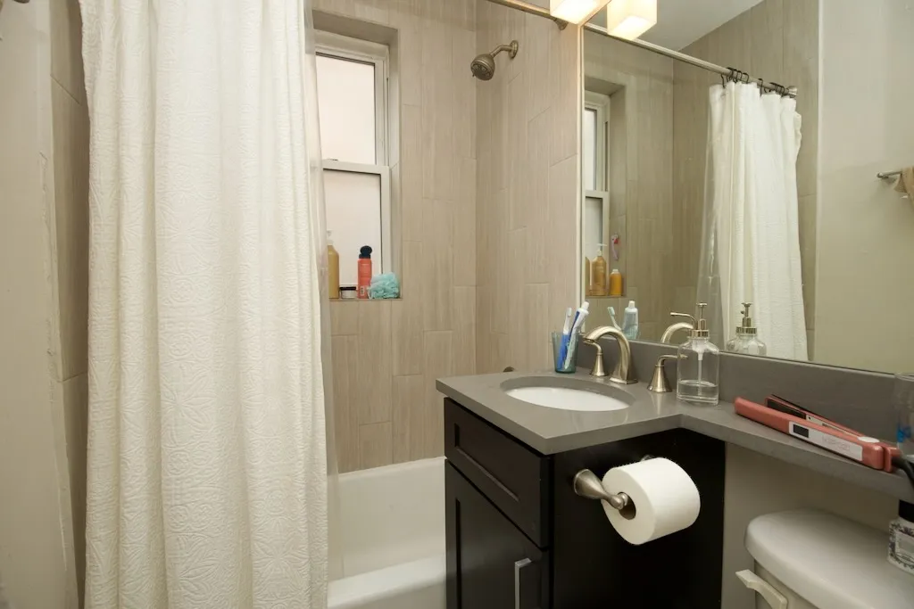 511 W Belmont Ave, , 60657, USA 60657-unit#35-Chicago-IL