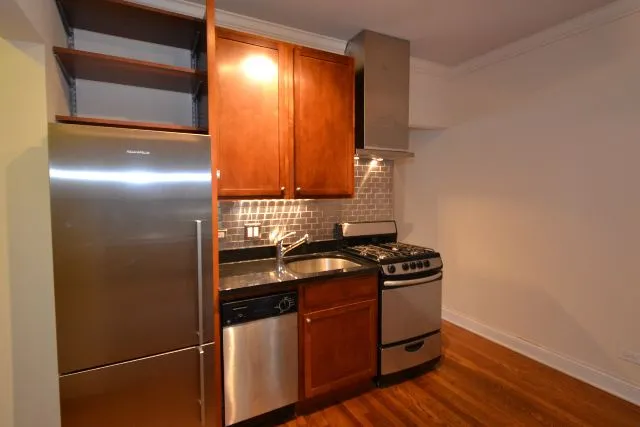 746 W Addison St, ,  60613, USA 60613-unit#2E-Chicago-IL