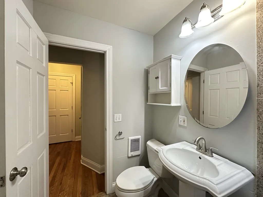 746 W Addison St, ,  60613, USA 60613-unit#2E-Chicago-IL