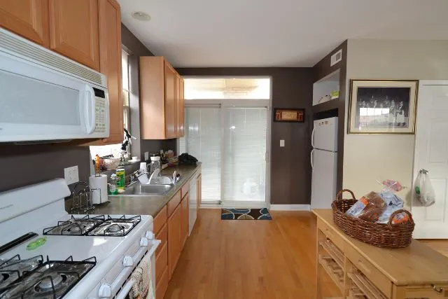 5206 N Sawyer Ave, , 60625, USA 60625-unit#2-Chicago-IL