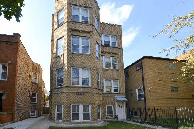 6326 N Artesian Ave, , 60659, USA 60659-unit#3R-Chicago-IL