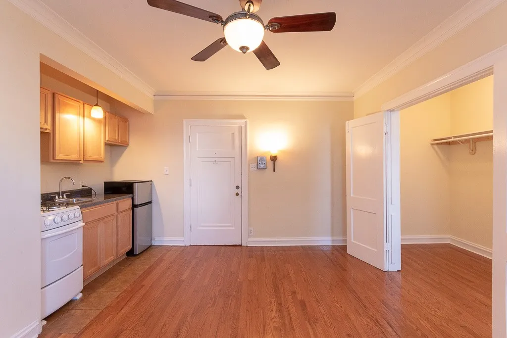 4546 N Damen Ave, , 60625, USA 60625-unit#207-Chicago-IL