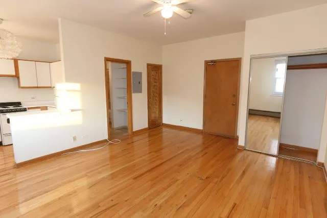 635 W Barry Ave, ,  60657, USA 60657-unit#406-Chicago-IL