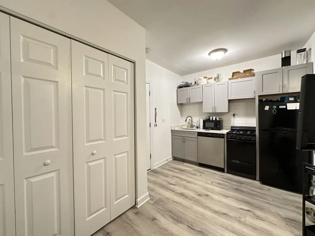 5710 N Winthrop Ave, ,  60660, USA 60660-unit#107-Chicago-IL