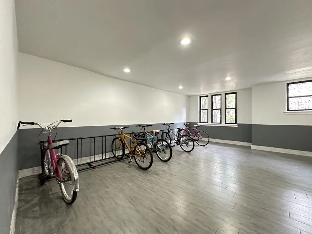 5710 N Winthrop Ave, ,  60660, USA 60660-unit#107-Chicago-IL