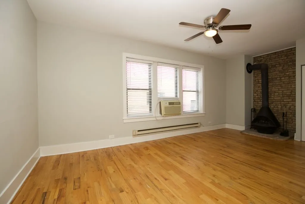 3722 N Pine Grove Ave, ,  60613, USA 60613-unit#3E-Chicago-IL