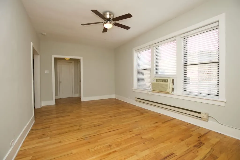 3722 N Pine Grove Ave, ,  60613, USA 60613-unit#3E-Chicago-IL