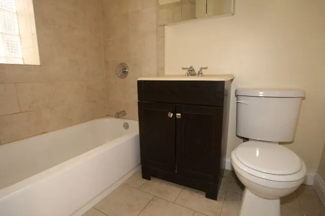 620 W Barry Ave, ,  60657, USA 60657-unit#2N-Chicago-IL