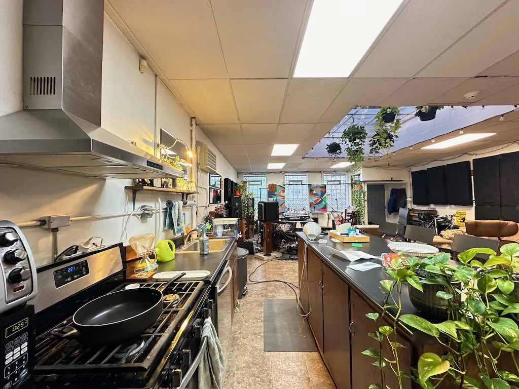 3605 N Damen Ave, ,  60618, USA 60618-unit#1R-Chicago-IL