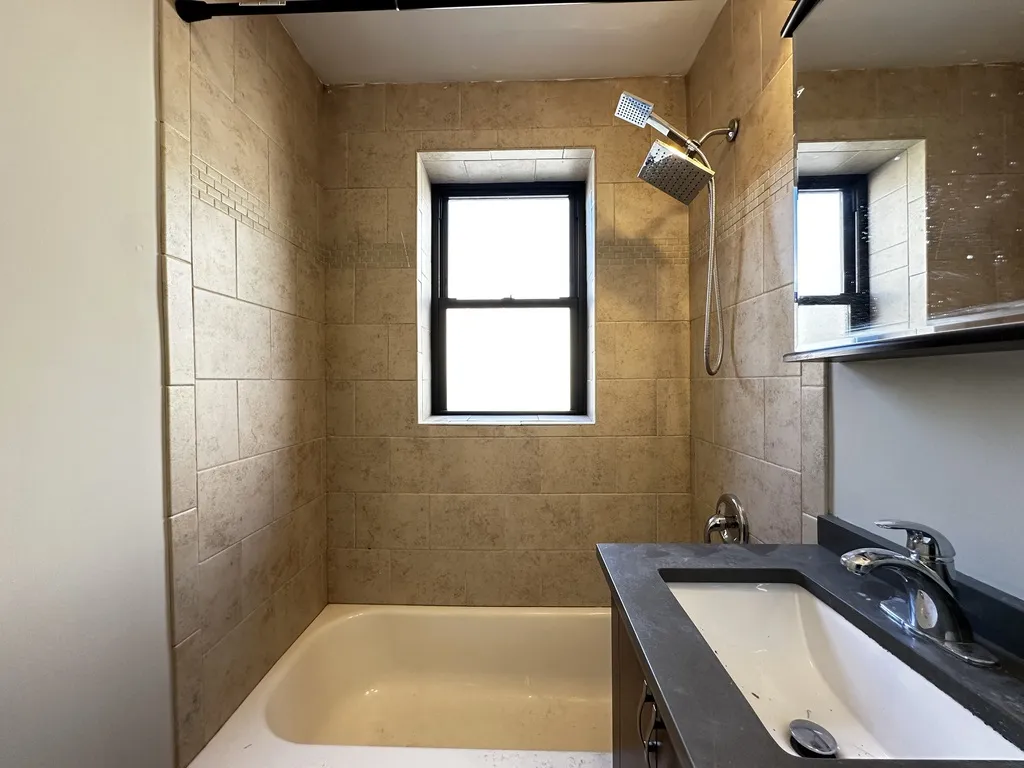 425 W Roscoe St, ,  60657, USA 60657-unit#509-Chicago-IL