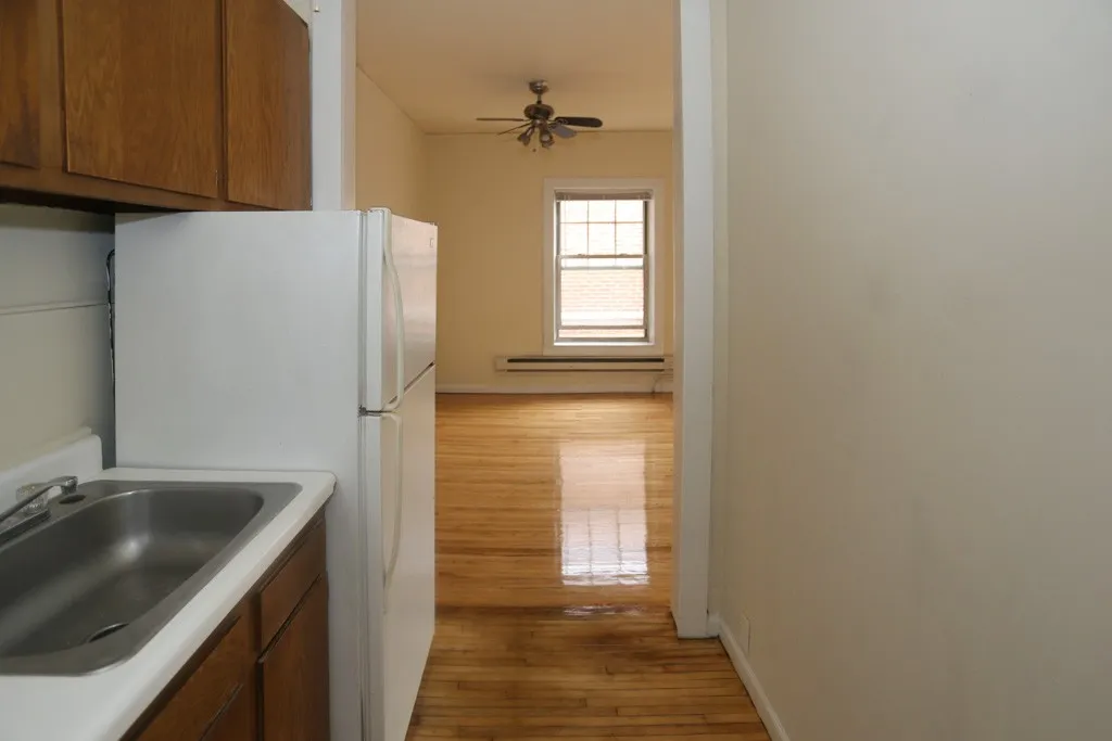 626 W Barry Ave, ,  60657, USA 60657-unit#3N-Chicago-IL