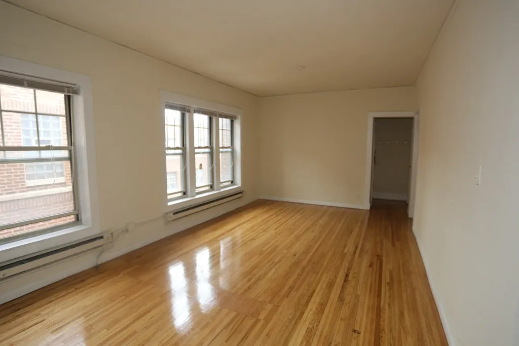 626 W Barry Ave, ,  60657, USA 60657-unit#3N-Chicago-IL