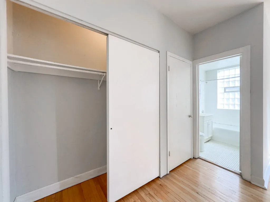 1050 W George St, ,  60657, USA 60657-unit#206-Chicago-IL