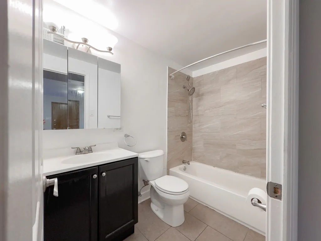 4180 N Marine Dr, ,  60613, USA 60613-unit#308-Chicago-IL