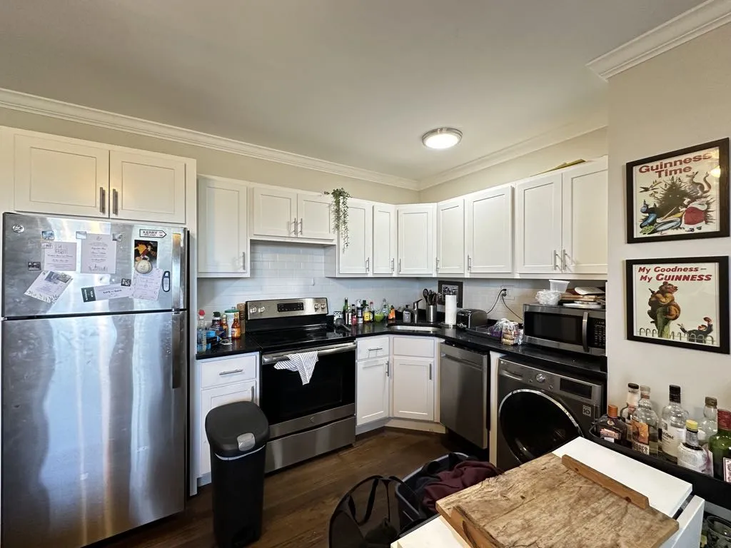 3345 N Marshfield Ave, ,  60657, USA 60657-unit#402-Chicago-IL