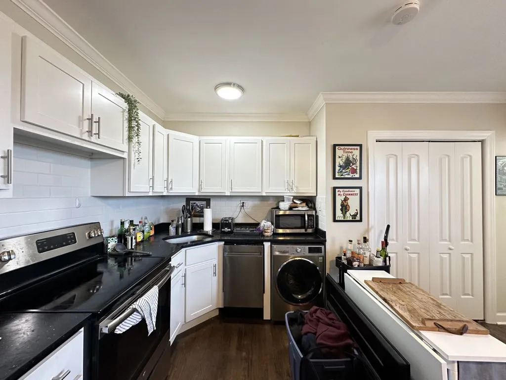 3345 N Marshfield Ave, ,  60657, USA 60657-unit#402-Chicago-IL